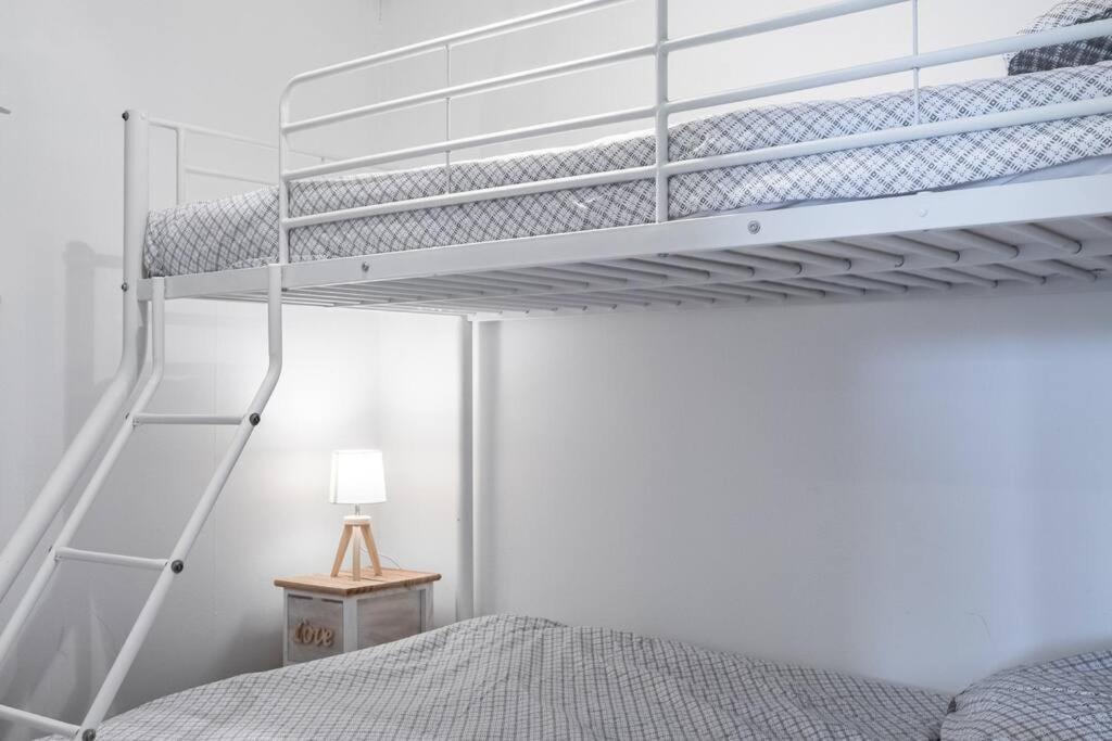 L'Escapade : Charmant T2 -Parking Gratuit, Piscine, Wifi, Clim Gruissan Exteriör bild